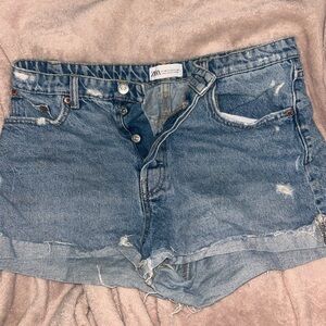 Zara Women's Distressed Blue Jean Shorts